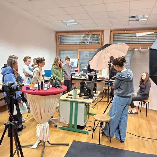 Fotostudio-Vorführung im Multimediaraum